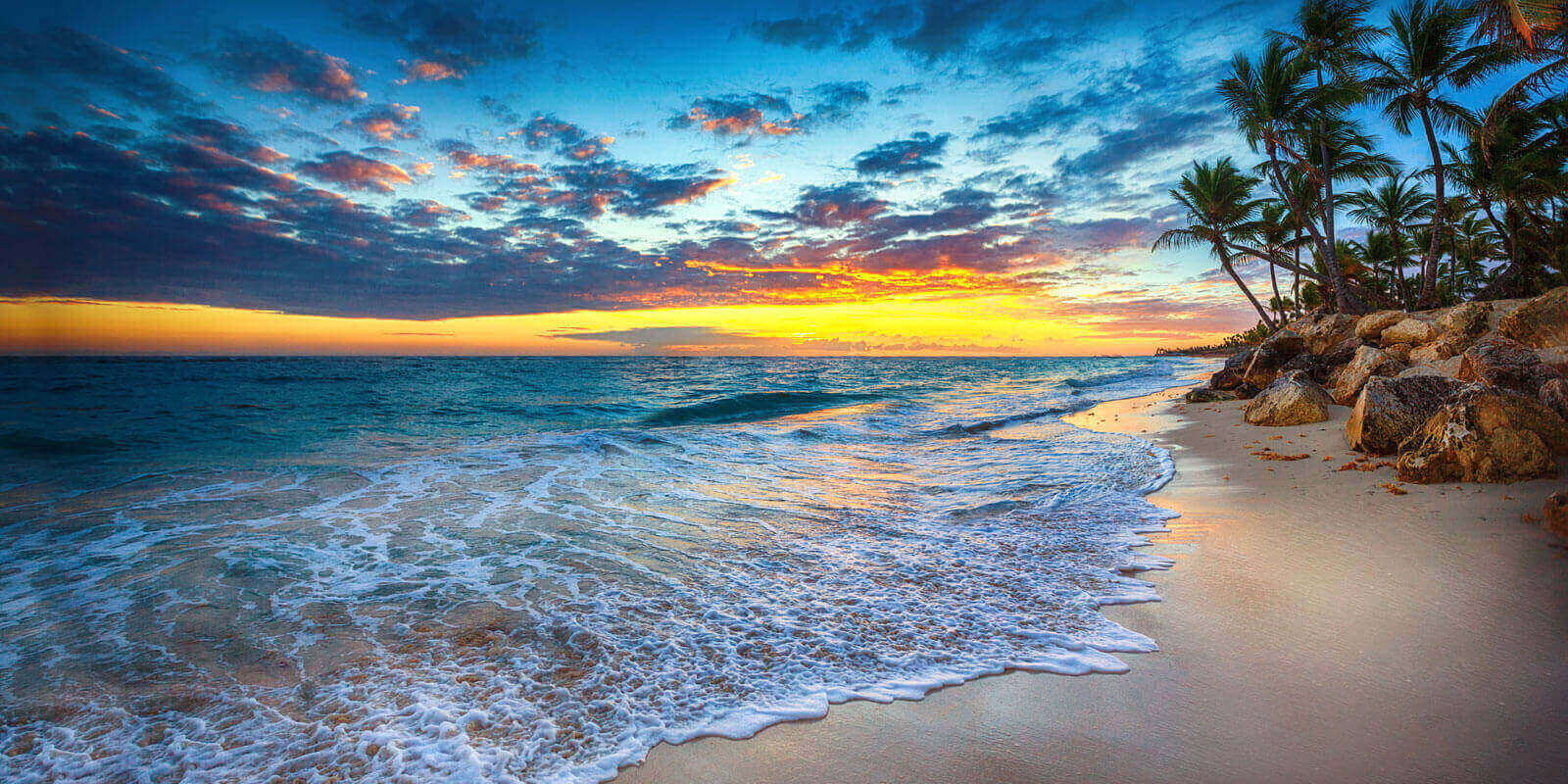 Sunrise in bahamas Beachside